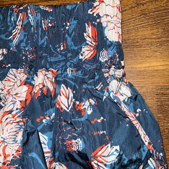 Free People Movement The Way Home Blue Floral High Waist Smocked Shorts Size XS - Picture 3 of 9